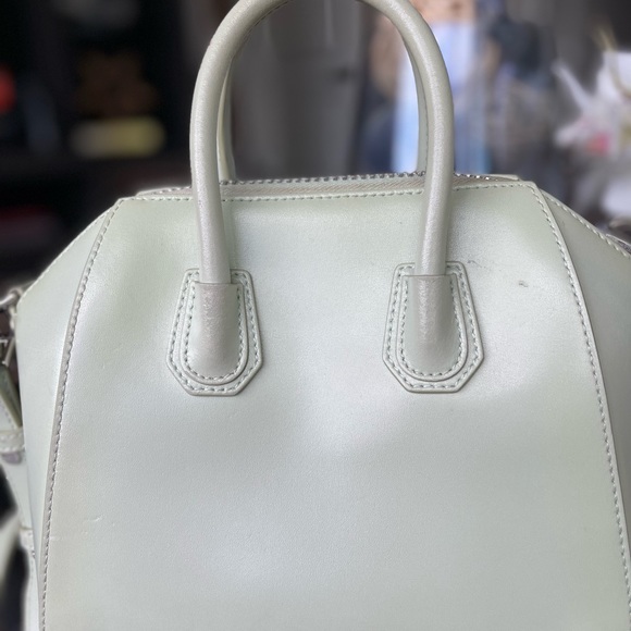 Authentic GIVENCHY Antigona Mini Shoulder Handbag - Picture 5 of 10